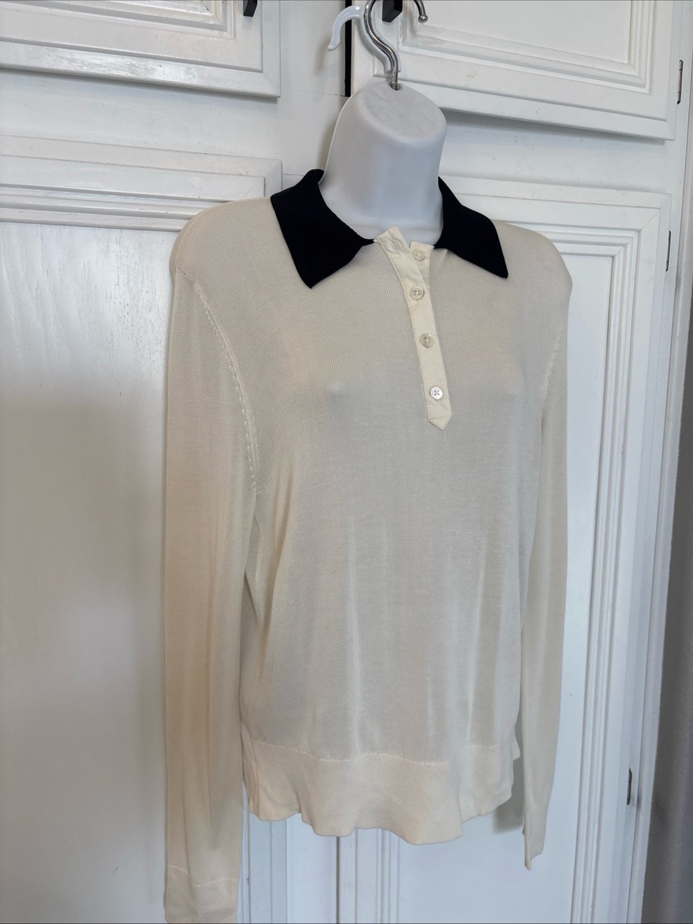 Venroy 100% Silk Buttons  Cream Black Polo Sweater  Top Sz  XS Beautiful